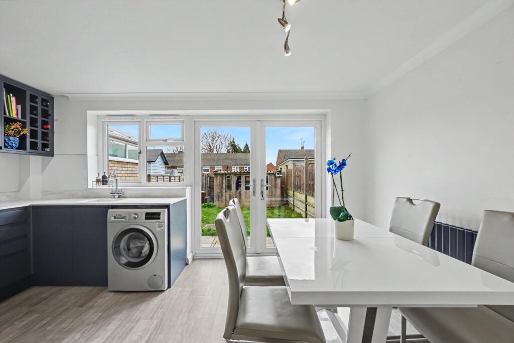 House in Gillingham, Medway - View 5