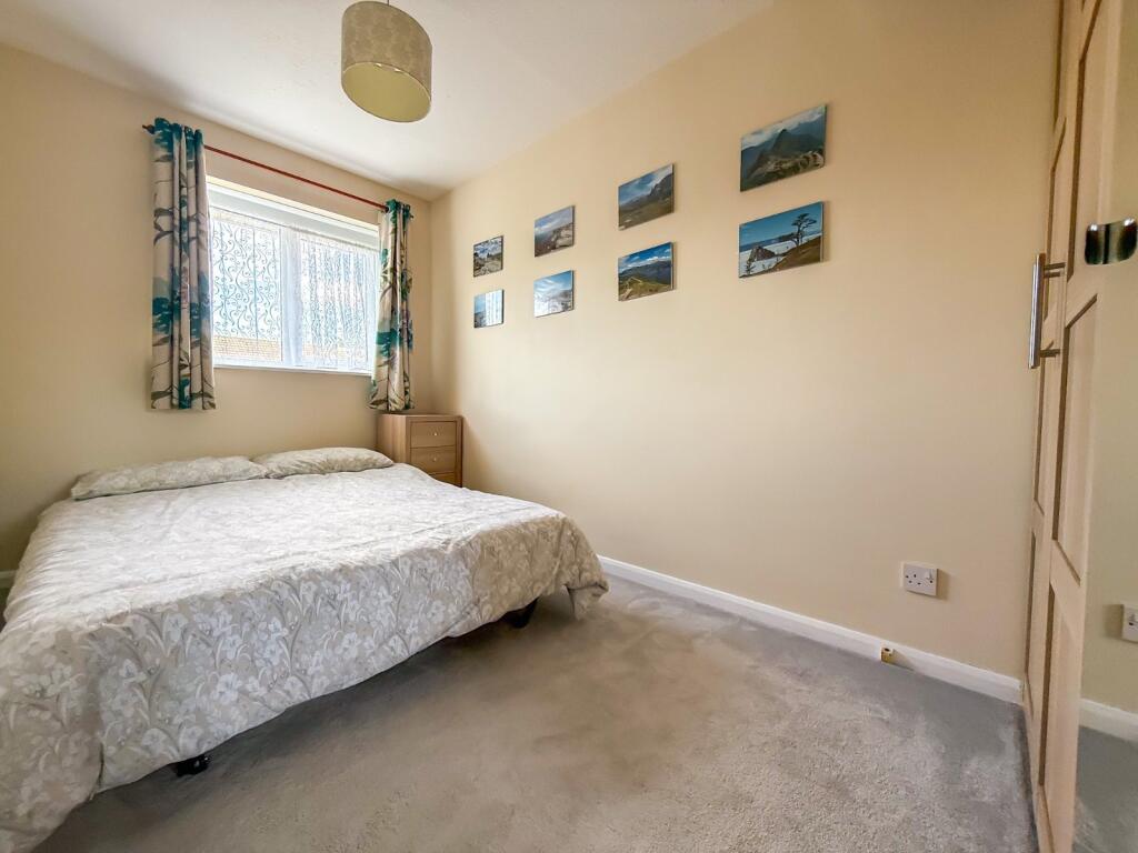 House in Nailsea, North Somerset - More