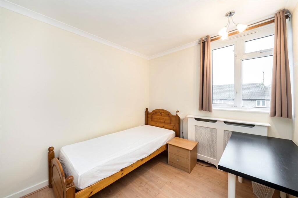 Apartment in London - More