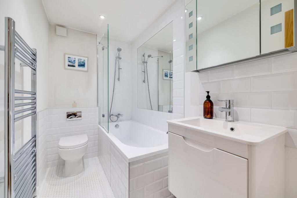Apartment in London, Sands End, Fulham - More