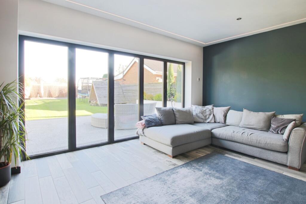 Preston Lane, Bilton, Hull, East Riding of Yorkshire, HU11 4DE - More