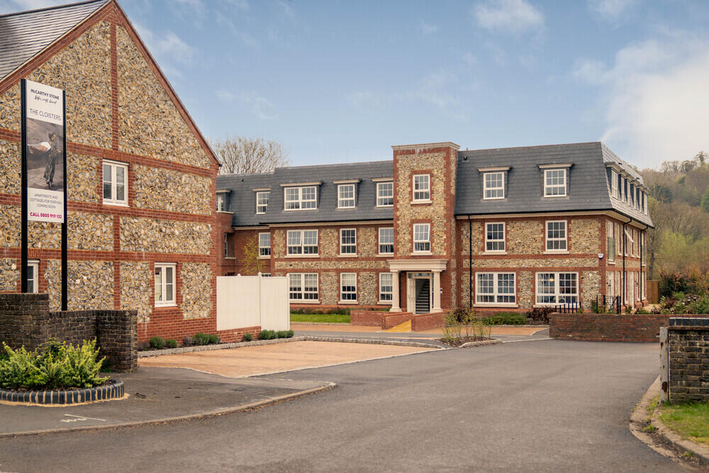 Main image of property: High Street, Great Missenden, HP16