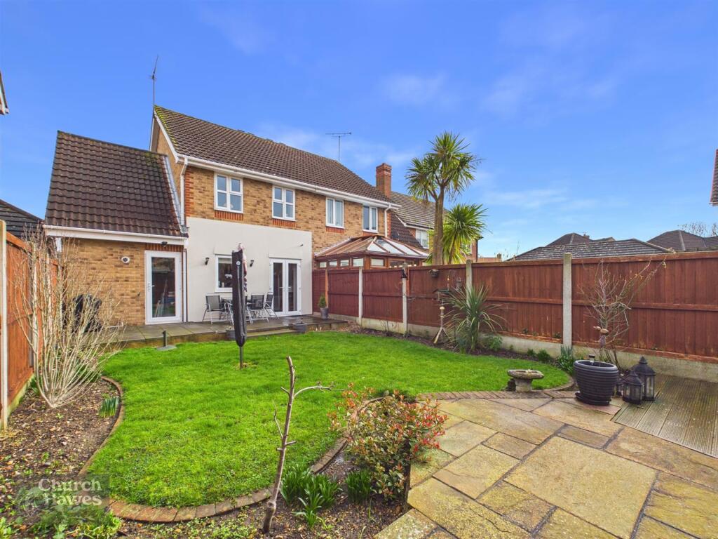 Halston Place, Maldon photo 2