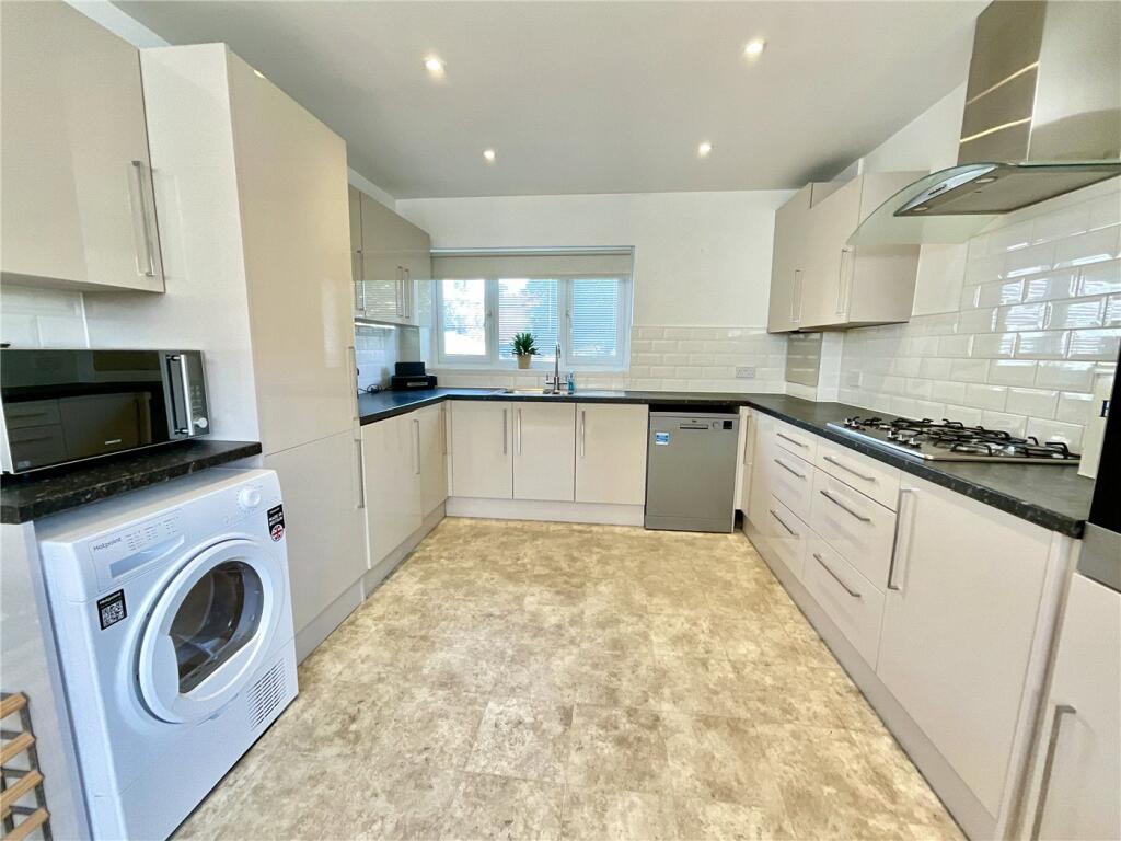 The Old Bakehouse Mews, Highcliffe, Christchurch, Dorset, BH23 photo 2