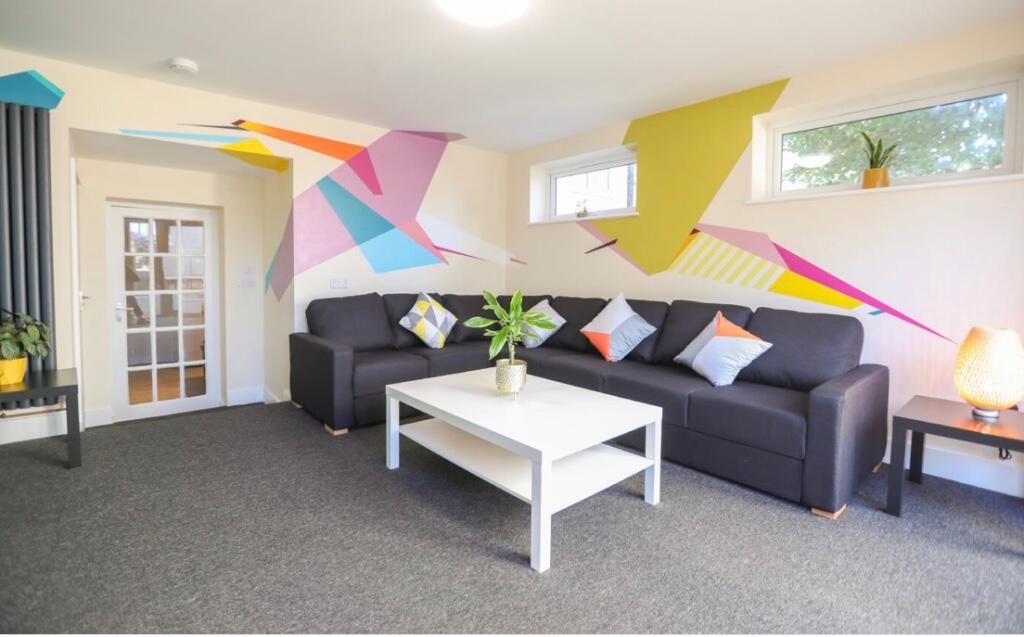 1 bedroom house share for rent