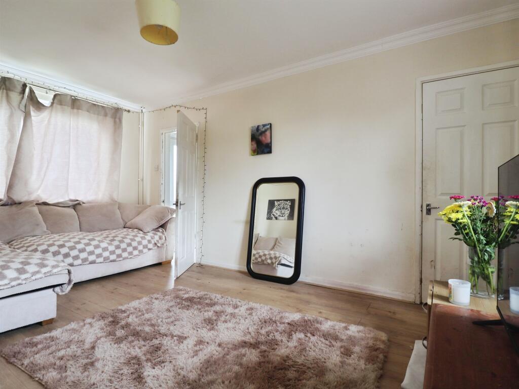 Tynant Road, Beddau, Pontypridd - View 4