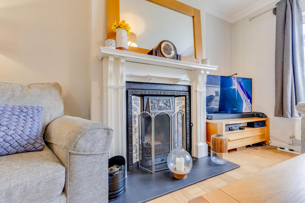 Heol Lewis, Rhiwbina, Cardiff photo 4