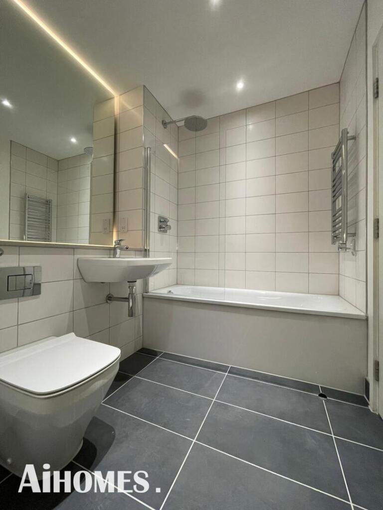 Apartment in Manchester - More