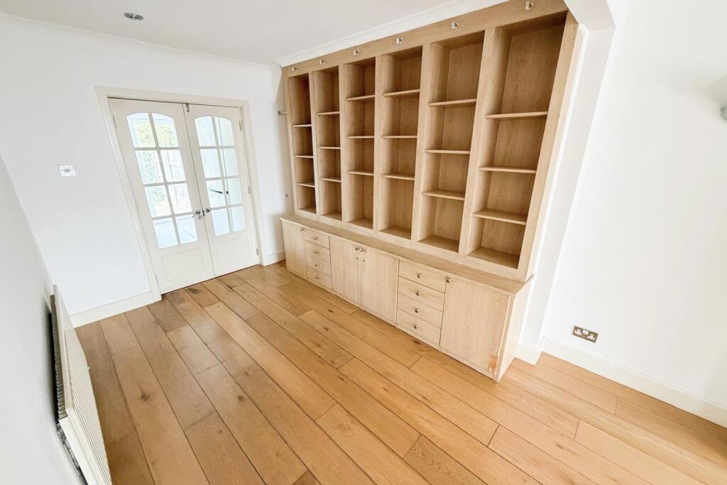 House in Twickenham - View 5