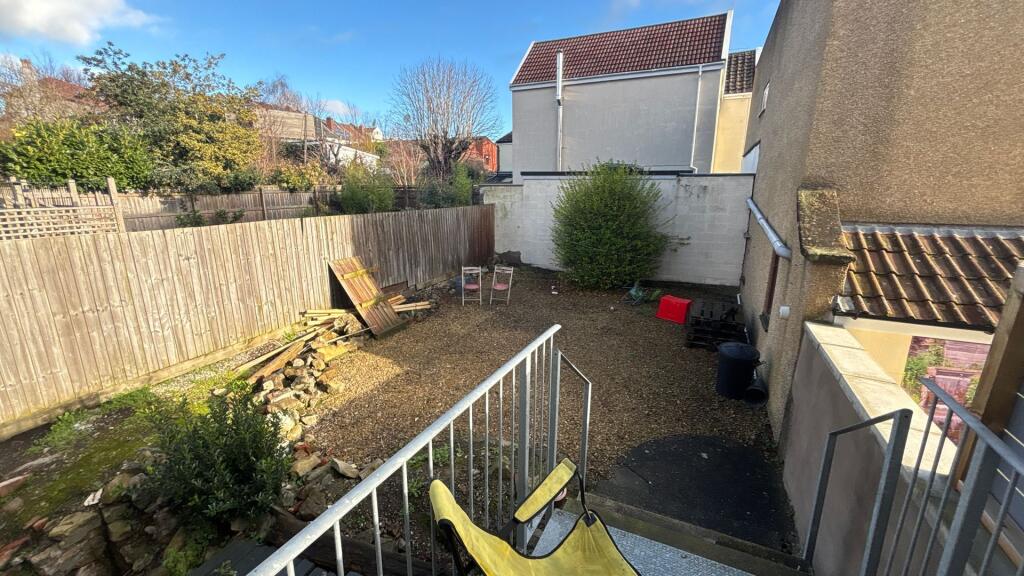 5 bedroom detached house for rent