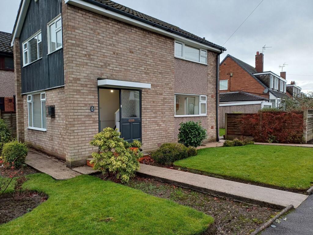 3-bed detached on Penrhyn Crescent, Stockport, SK7, £385,000