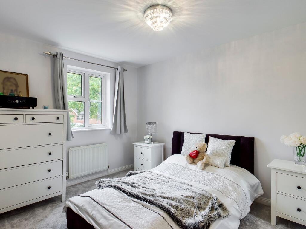 House in Sidcup, Falconwood - More