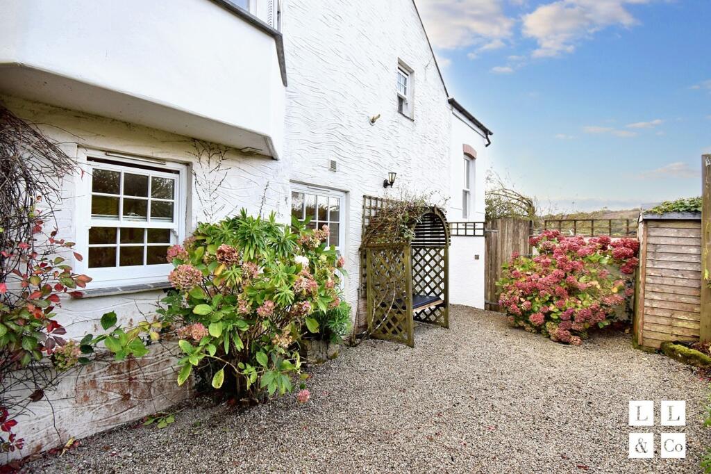 Main image of property: Annex At The White Cottage Lower Treluswell, Penryn, TR10 9AT