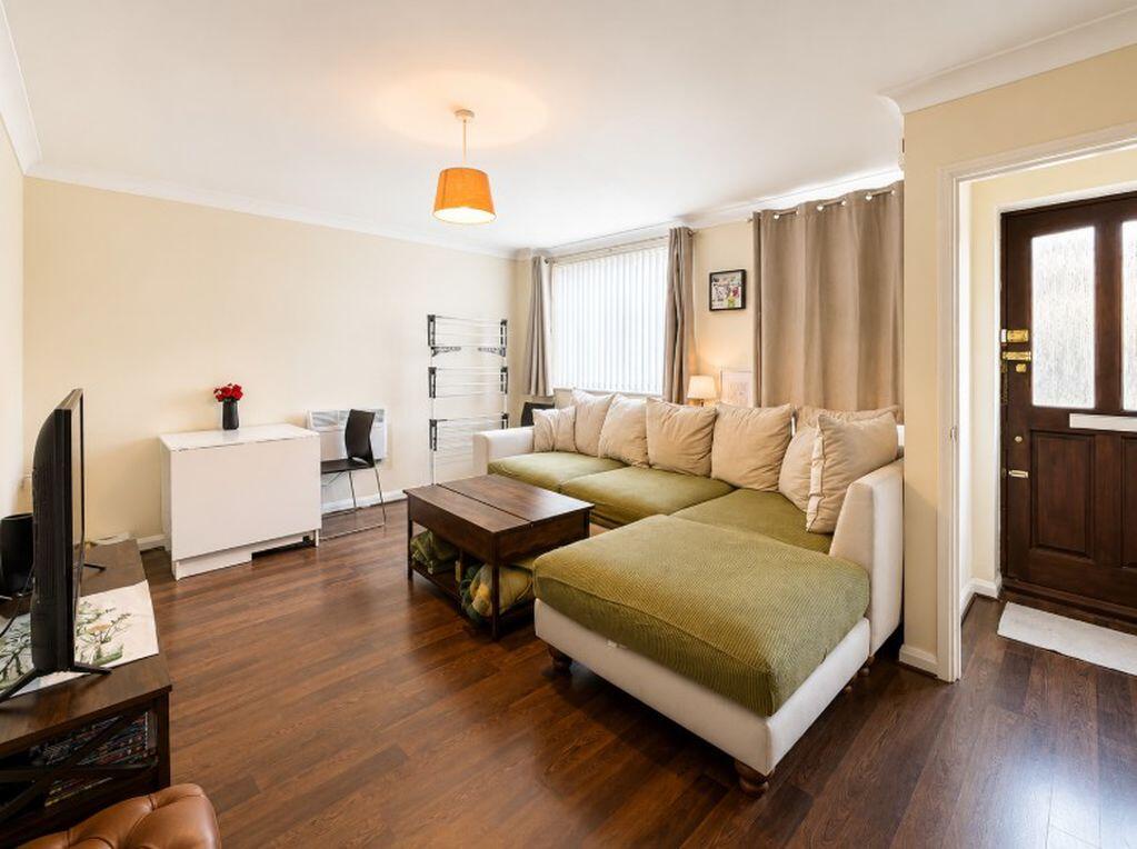 Apartment in Portsmouth - View 2