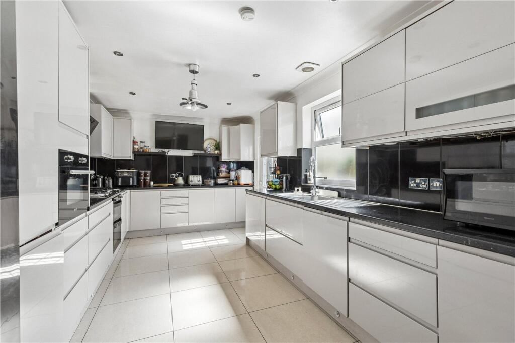 Selkirk Road, London, SW17 photo 4