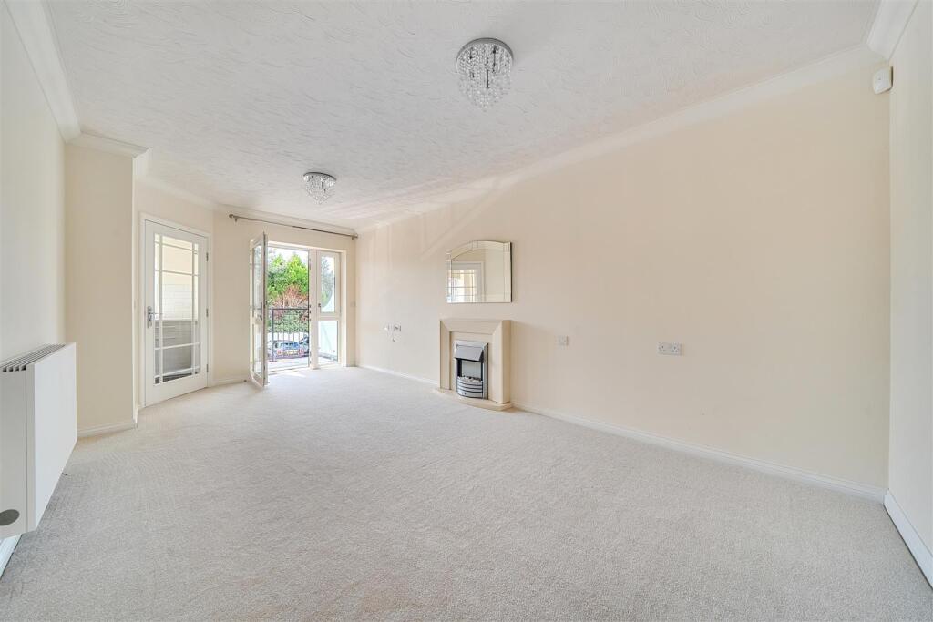 Beatrice Lodge, Sittingbourne, Kent photo 4