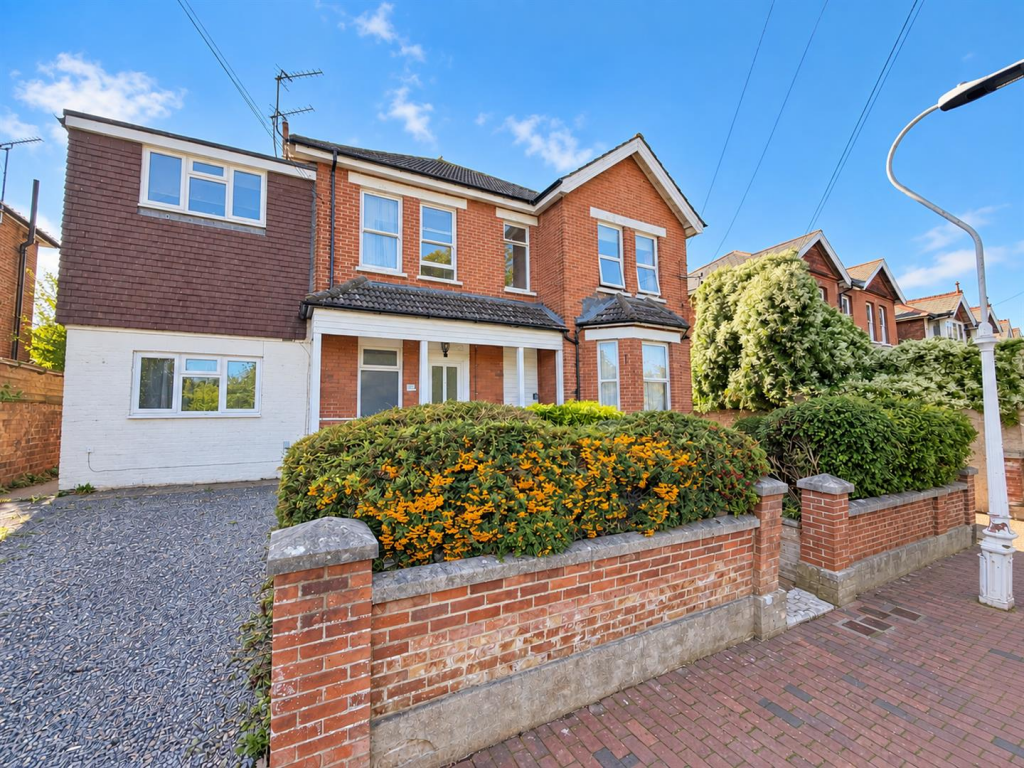 Gorringe Road, Eastbourne, BN22 8XL