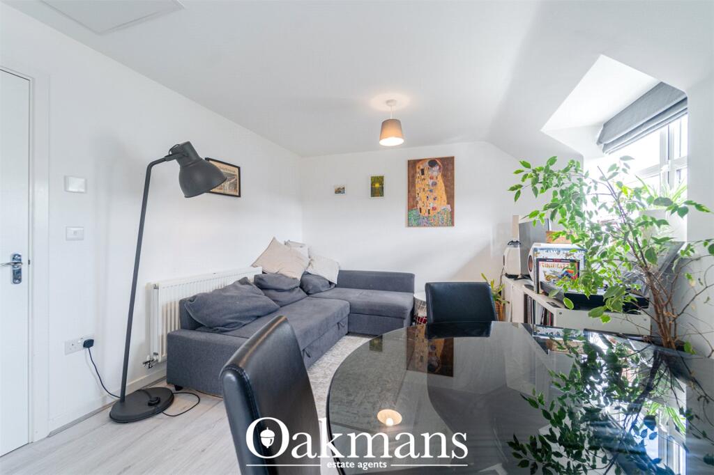 Apartment in Birmingham, West Midlands - More