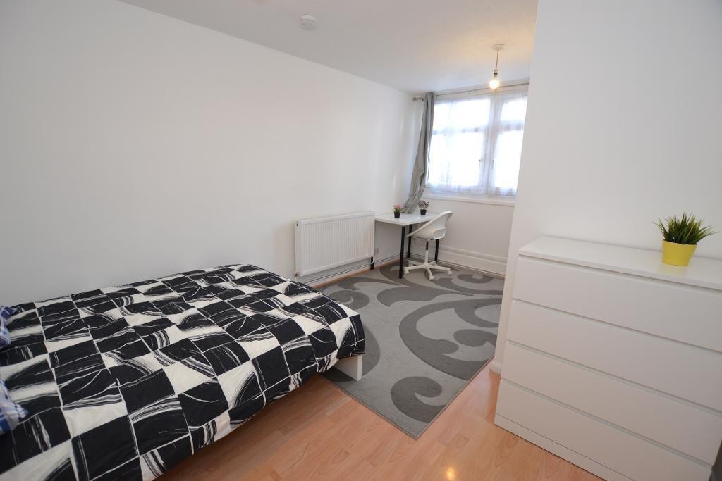 Main image of property: 92 Cable Street, London, E1 8GX