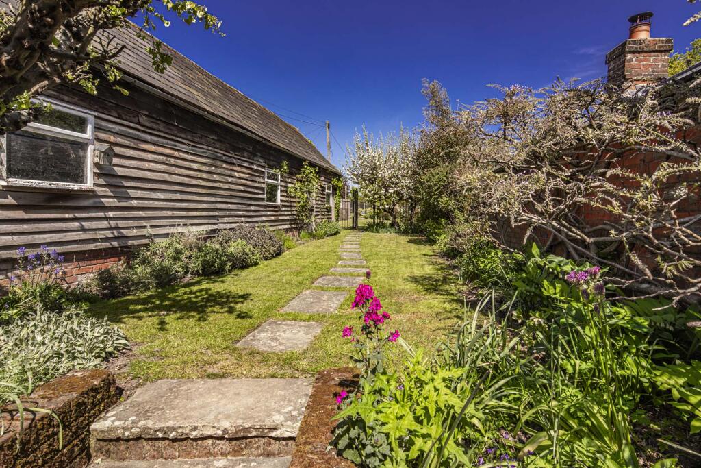 House in Ashampstead - View 4