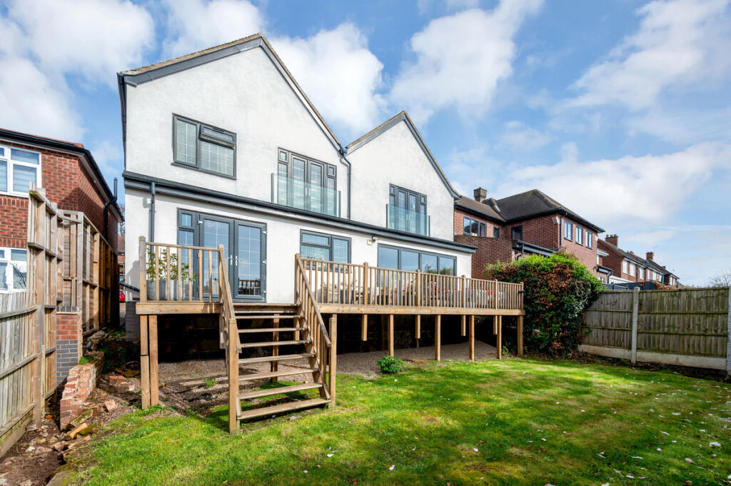 Main image of property: Parkside, Nottingham, NG8