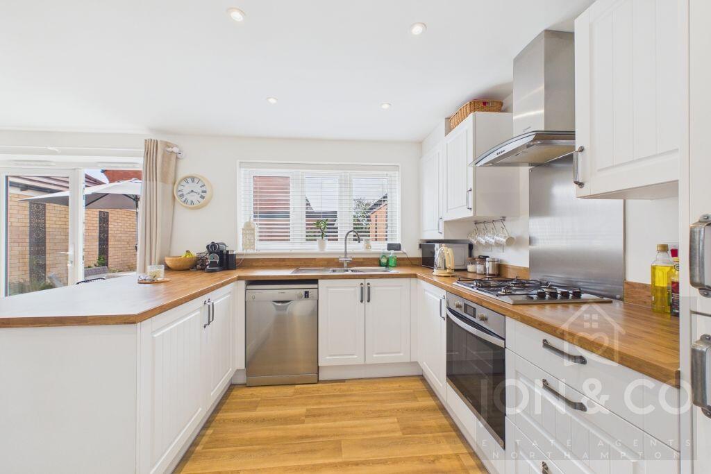 House in Northampton - View 3