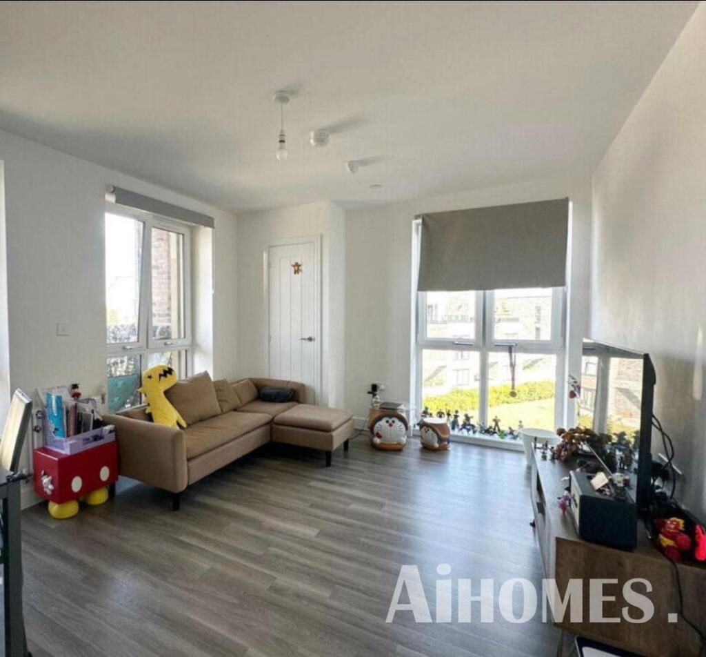 Main image of property: 212 Wharf Road, Chelmsford, 