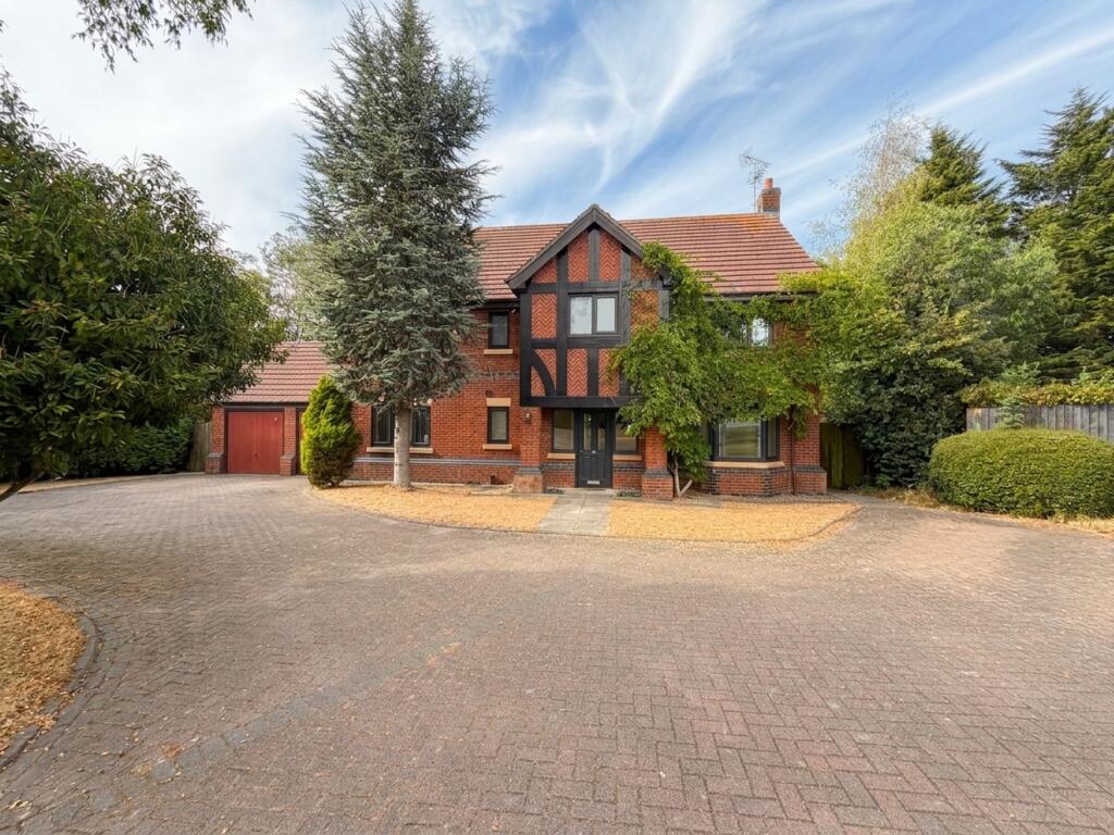 Main image of property: Valley Lane, Long Bennington, NG23