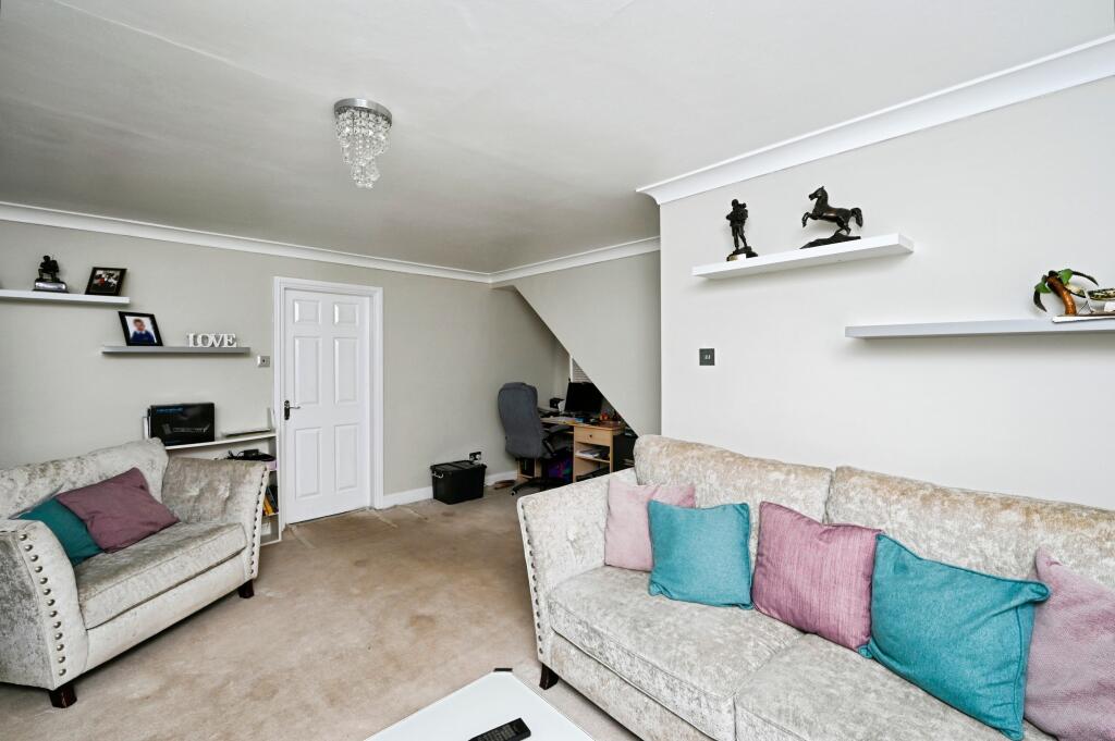 House in Mansfield, Warsop - View 4