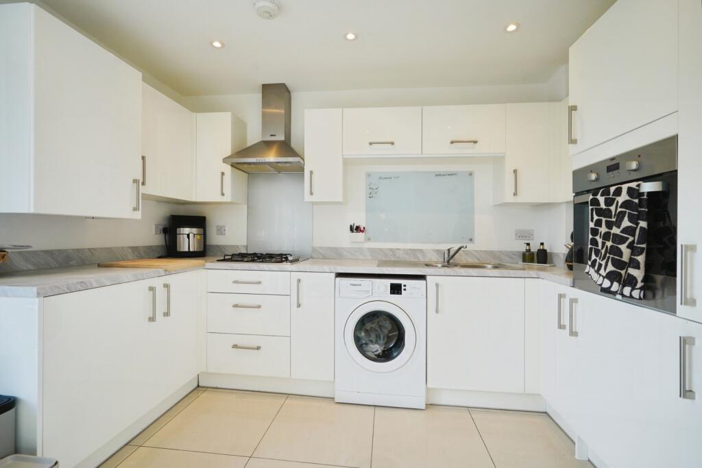 Wainwright Drive, Woodville, Swadlincote, Derbyshire, DE11 photo 2