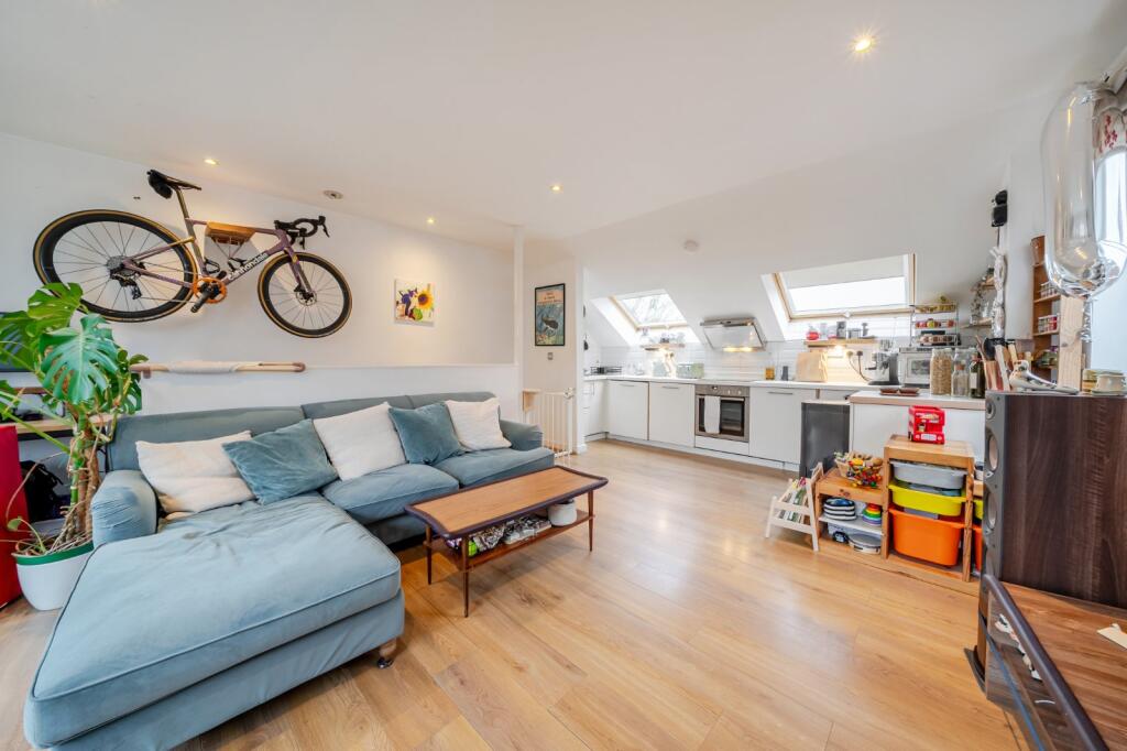 Main image of property: Dewey Lane, Brixton, London, SW2