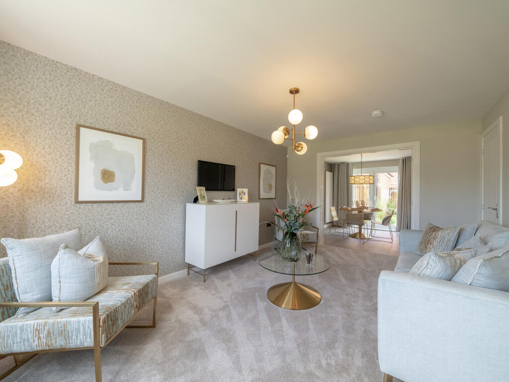 Main image of property: Compass Point, Northampton Road, Market Harborough, Leicestershire,
LE16 9HW