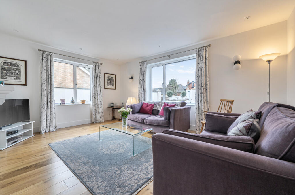Greenway Lane, Charlton Kings, Cheltenham photo 3