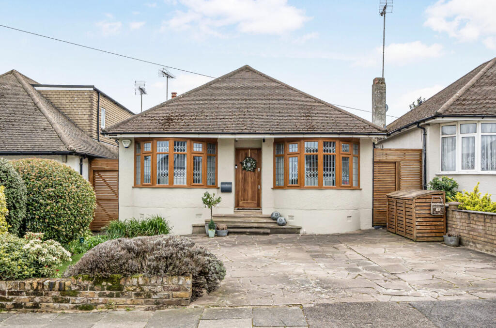 Main image of property: Beech Avenue, Enfield, EN2