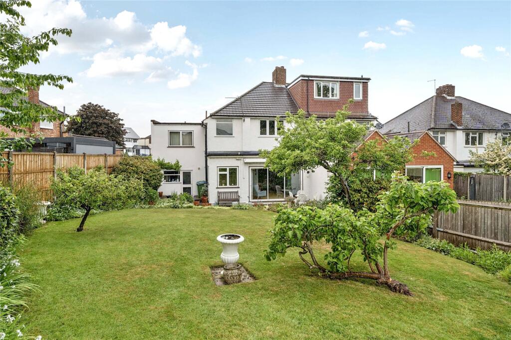 4-bed semi-detached on Brownspring Drive, London, £600,000