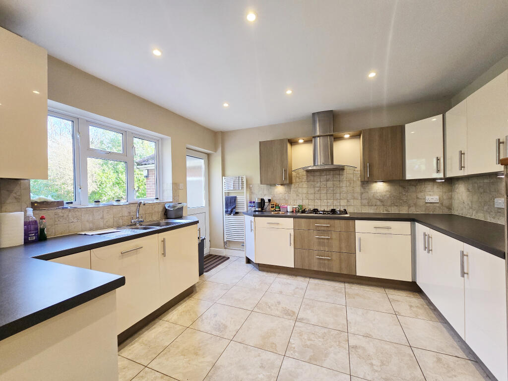 House in Southampton - View 2