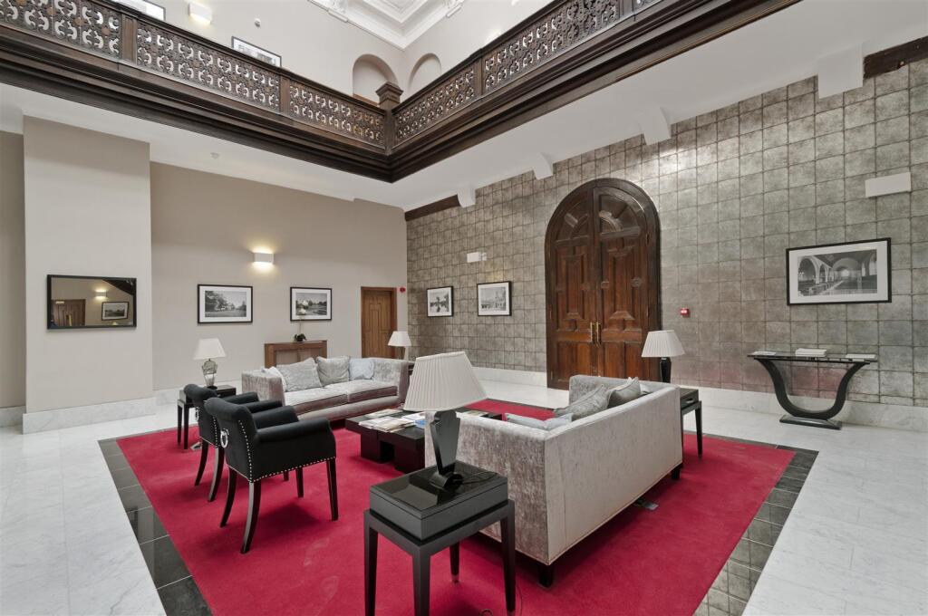 Apartment in Rochester - View 5