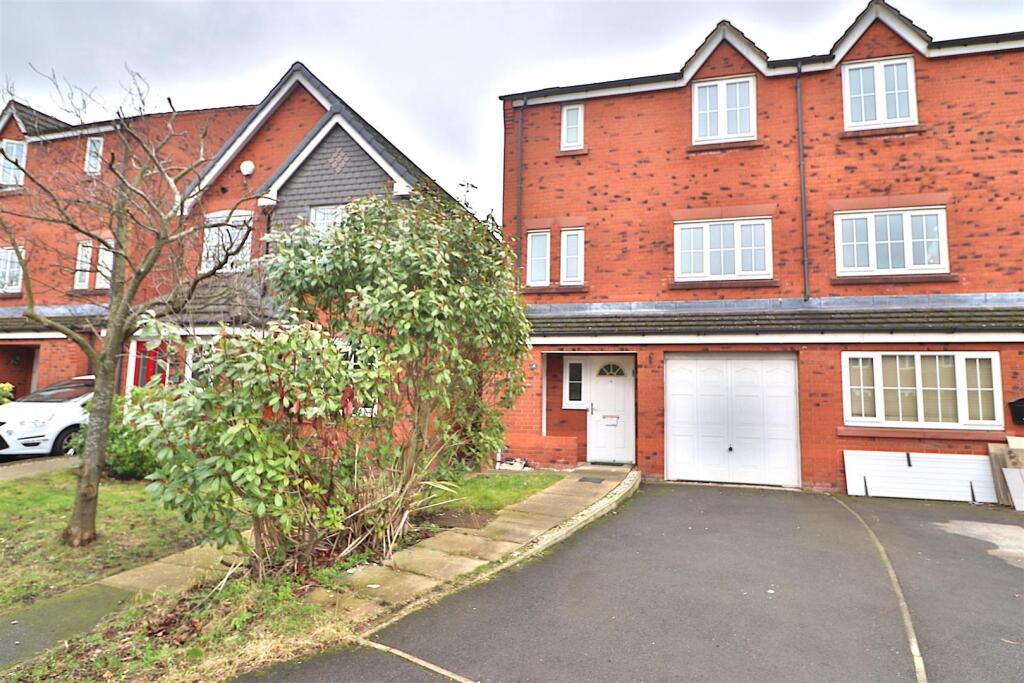 Main image of property: Weavers Fold, Warrington