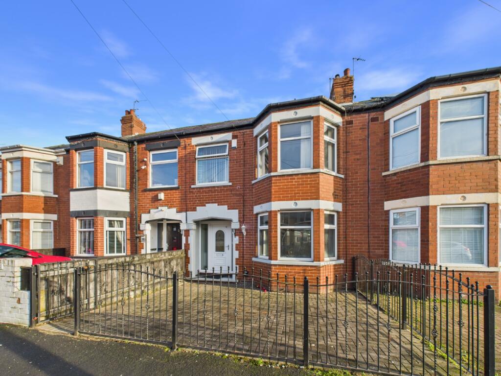 Main image of property: Aysgarth Avenue, Hull, East Riding of Yorkshire, HU6 8QU