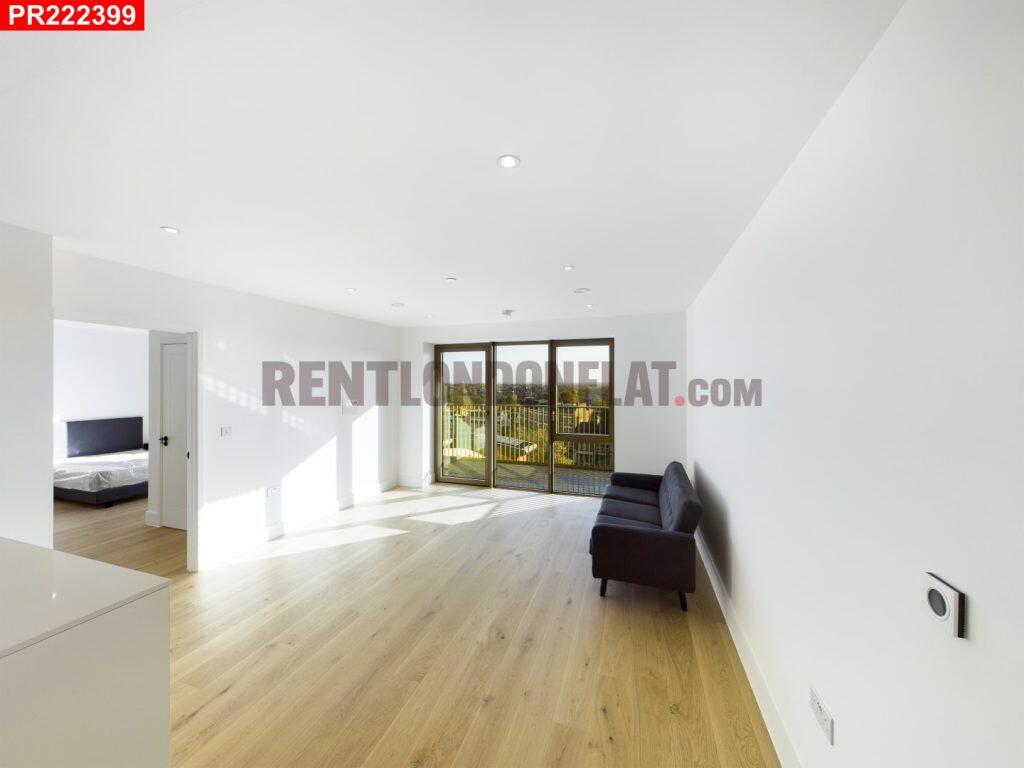 Main image of property: Brentford – 2 Bedrooms Flat