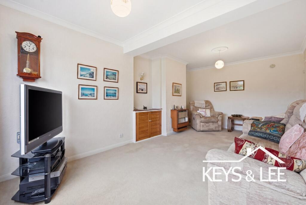 House in London, Collier Row - View 3