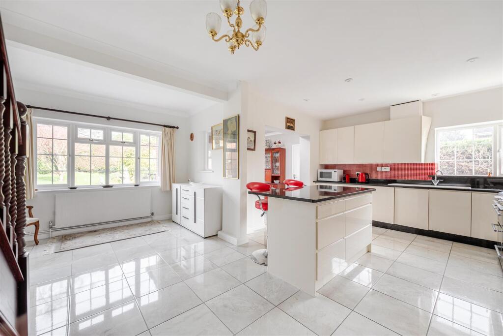 Tattenham Way, Burgh Heath, Tadworth photo 3