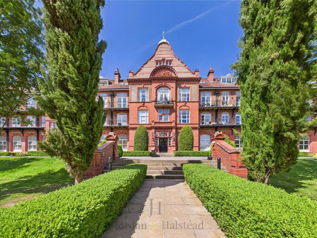 Main image of property: Kingswood Park, Kingswood, Frodsham, Cheshire, WA6