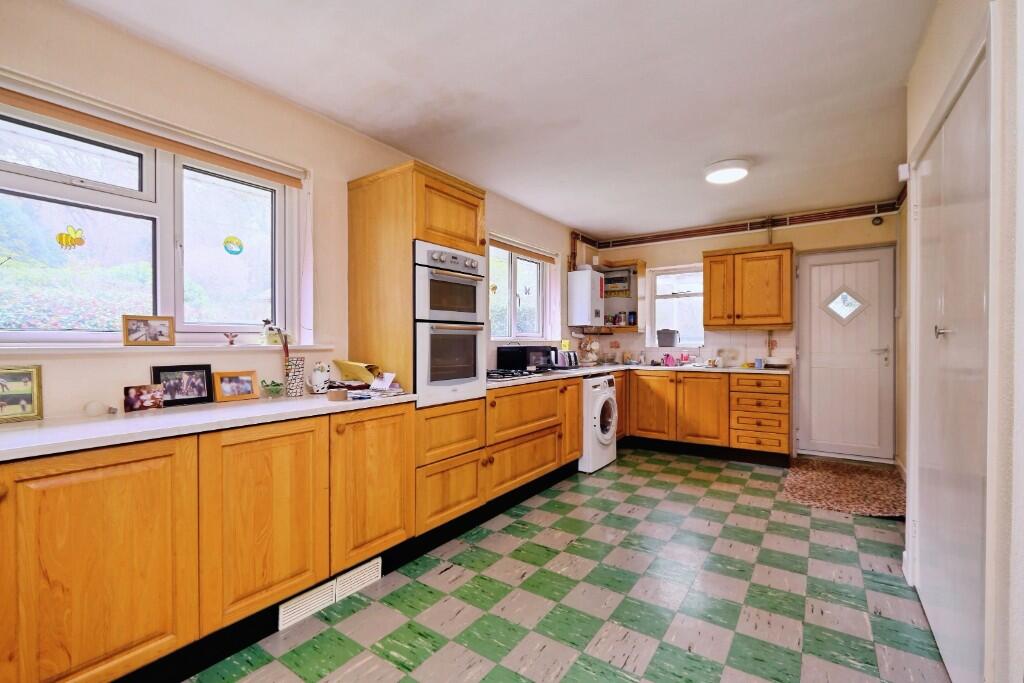 Mill Lane, BH24 photo 3