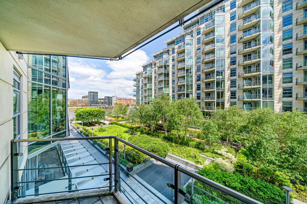 Apartment in London - View 2