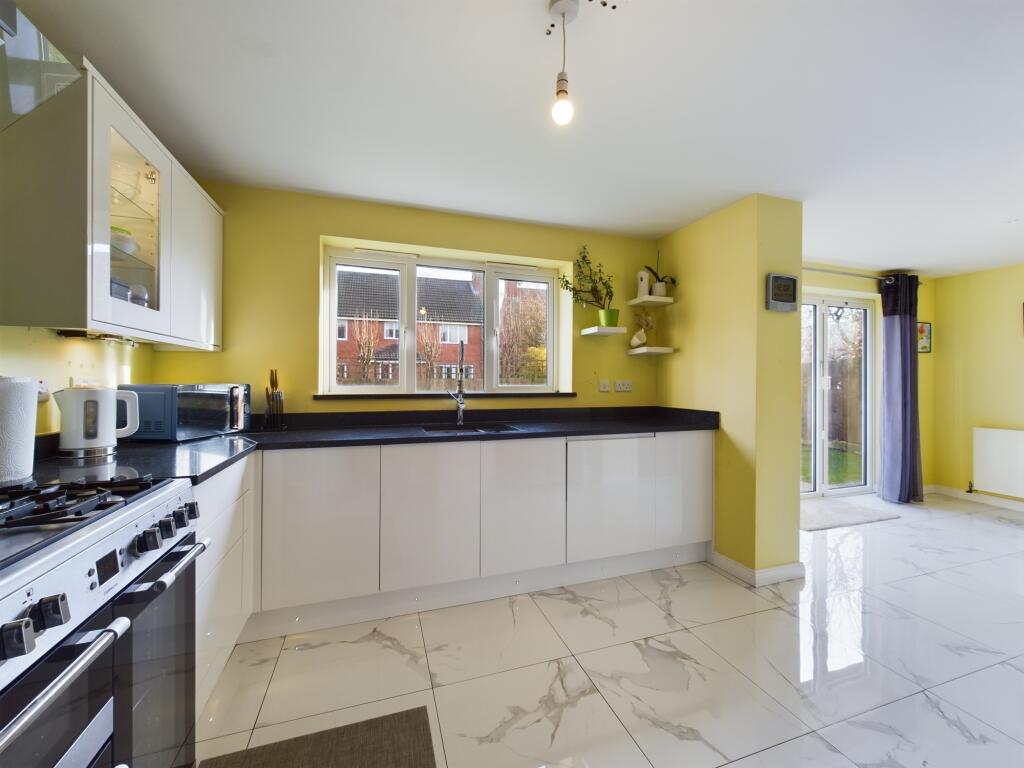 Hargreaves Close, Littleover photo 4