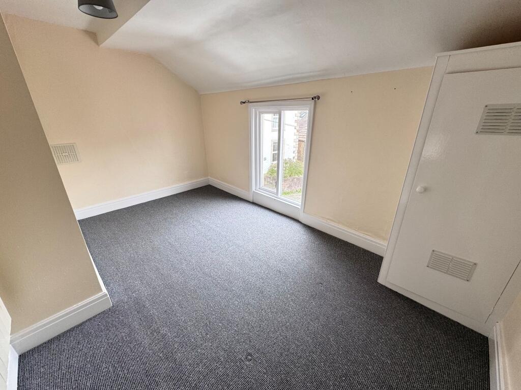 Hardcastle Mews, Chapel-En-Le-Frith, SK23 photo 4