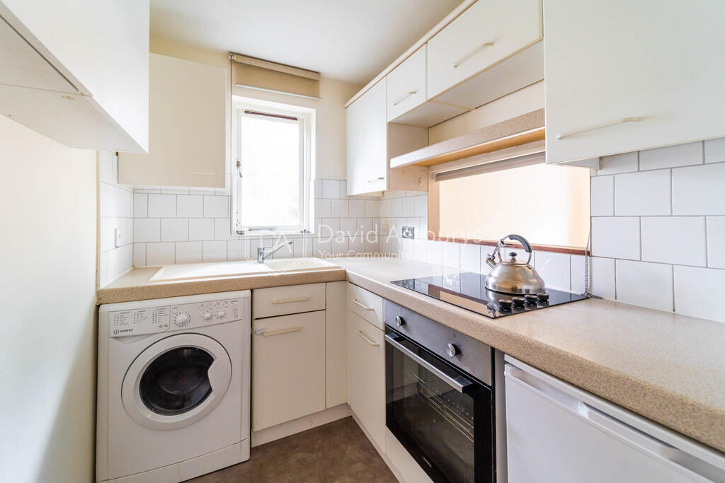 1 bedroom ground floor flat for rent