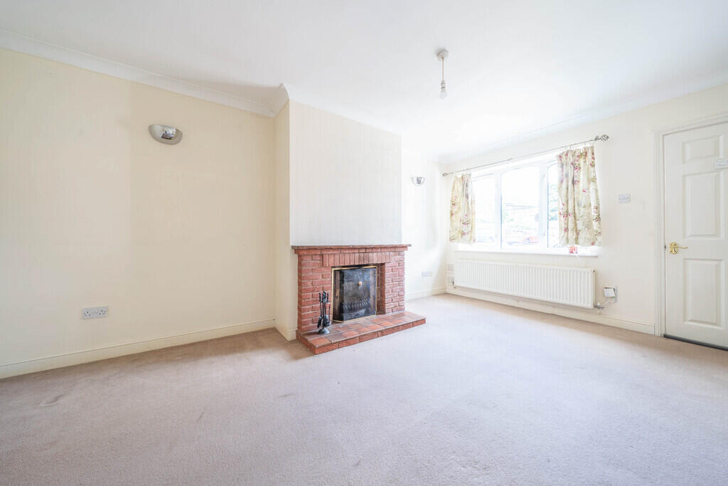 House in Dudley - View 3
