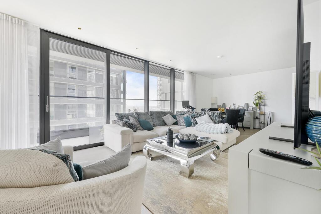Main image of property: Hobart Building, Canary Wharf, London, E14